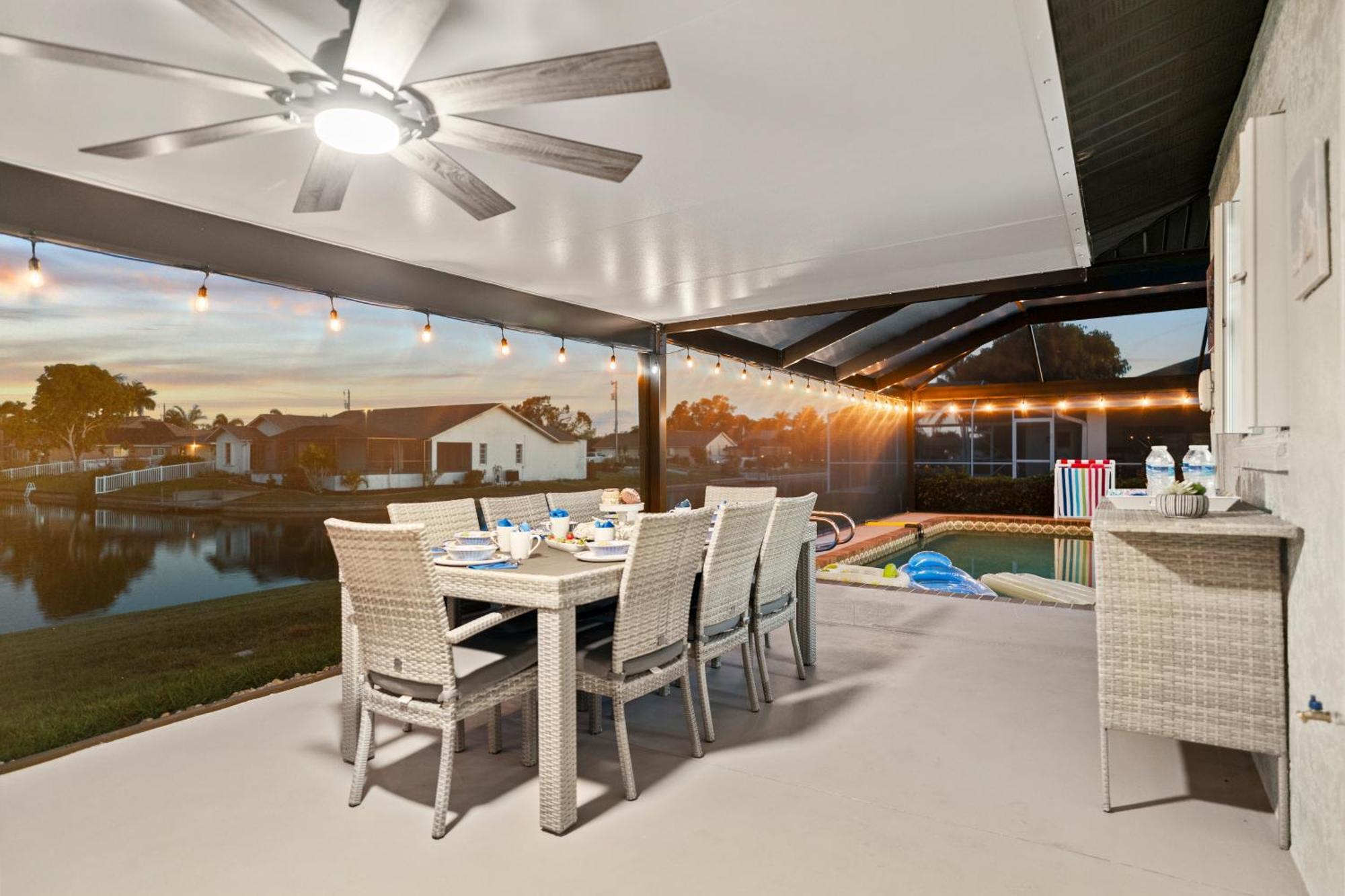 Serenity Waterfront Villa With King Suite, Private Pool, Great Lanai Enclosure And Long Water Views Cape Coral Exterior foto